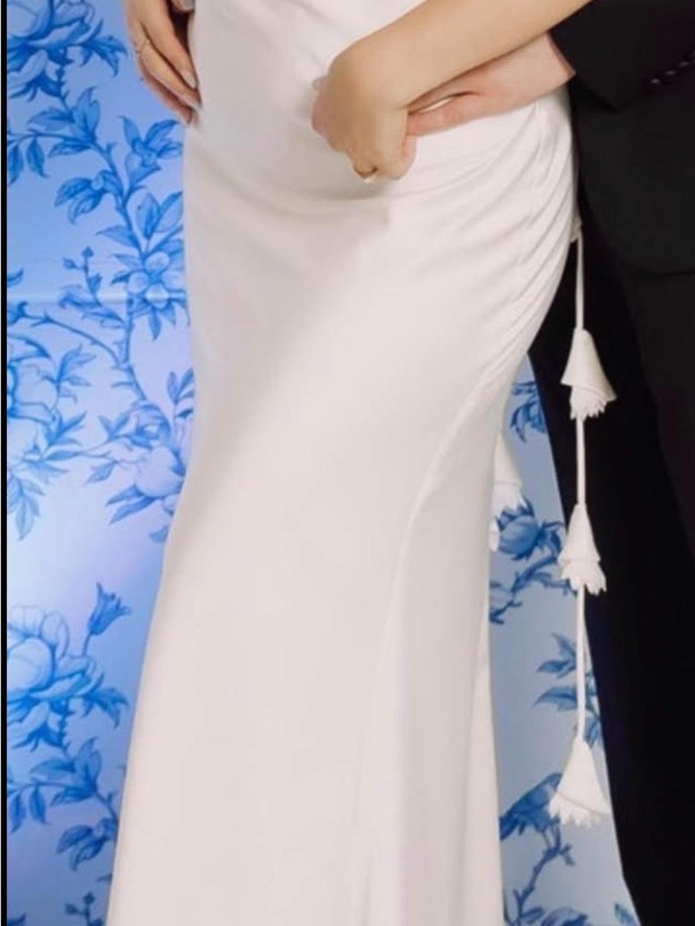 Sleek White Maxi Evening Dress for Women